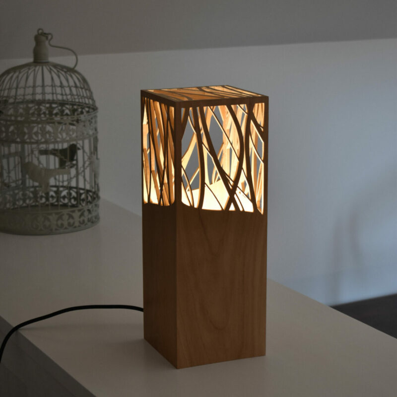 Lampe à poser design en bois de merisier - Fab-Fabrik